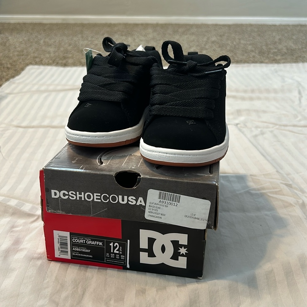 DC Court Graffik Kids shoes